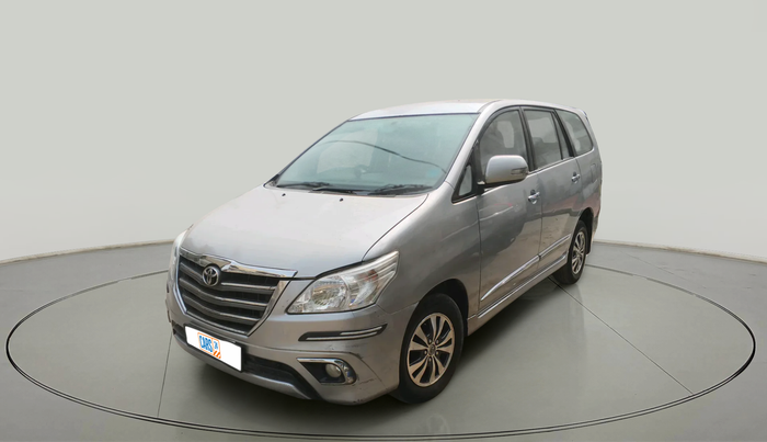 2015 Toyota Innova 2.5 VX 8 STR, Diesel, Manual, 1,69,894 km, exterior