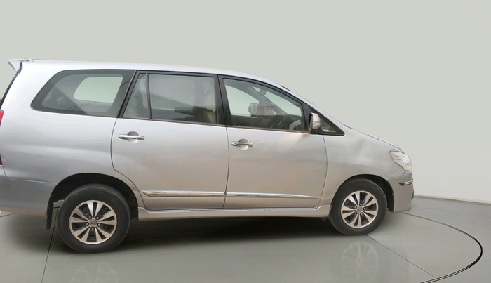 2015 Toyota Innova 2.5 VX 8 STR, Diesel, Manual, 1,69,894 km, exterior