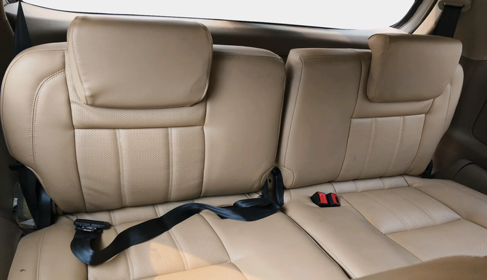 2015 Toyota Innova 2.5 VX 8 STR, Diesel, Manual, 1,69,894 km, interior