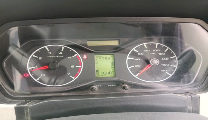 2022 Mahindra Scorpio S5, Diesel, Manual, 43,485 km, interior