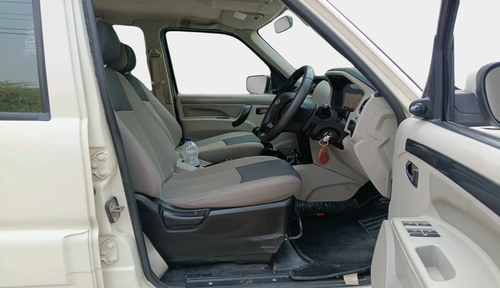 2022 Mahindra Scorpio S5, Diesel, Manual, 43,485 km, interior