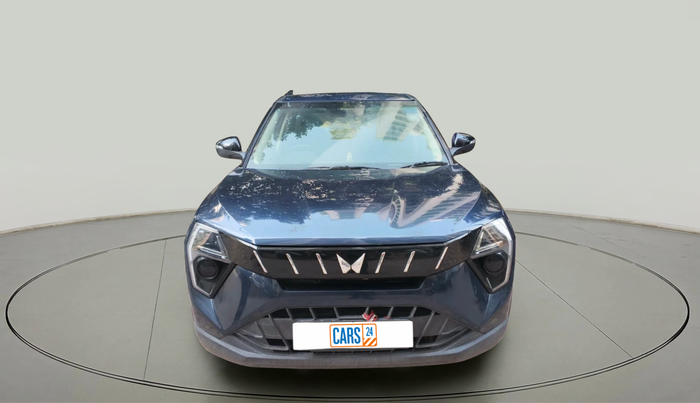 2024 Mahindra XUV 3XO AX5 1.2 L TCMPFi, Petrol, Manual, 22,280 km, exterior