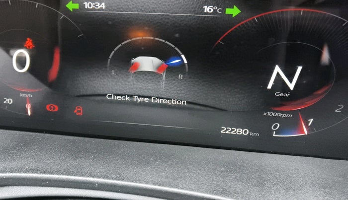 2024 Mahindra XUV 3XO AX5 1.2 L TCMPFi, Petrol, Manual, 22,280 km, interior