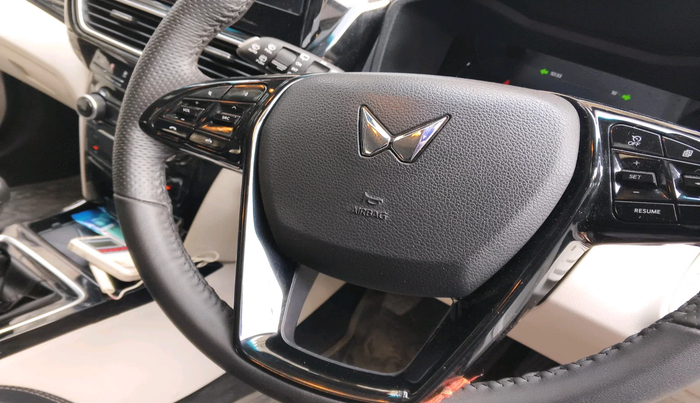 2024 Mahindra XUV 3XO AX5 1.2 L TCMPFi, Petrol, Manual, 22,280 km, interior