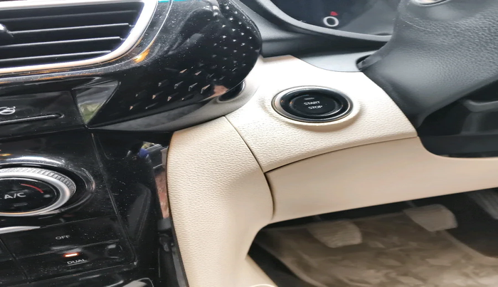 2024 Mahindra XUV 3XO AX5 1.2 L TCMPFi, Petrol, Manual, 22,280 km, interior