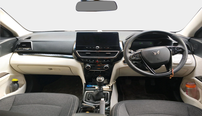 2024 Mahindra XUV 3XO AX5 1.2 L TCMPFi, Petrol, Manual, 22,280 km, interior