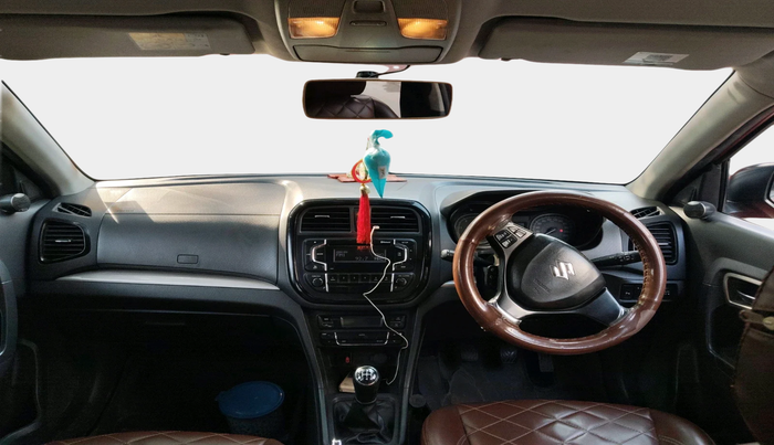 2016 Maruti Vitara Brezza ZDI, Diesel, Manual, 1,31,904 km, interior