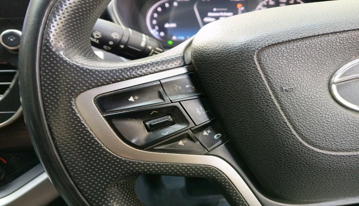 2019 Tata Harrier XZ 2.0L, Diesel, Manual, 95,091 km, interior