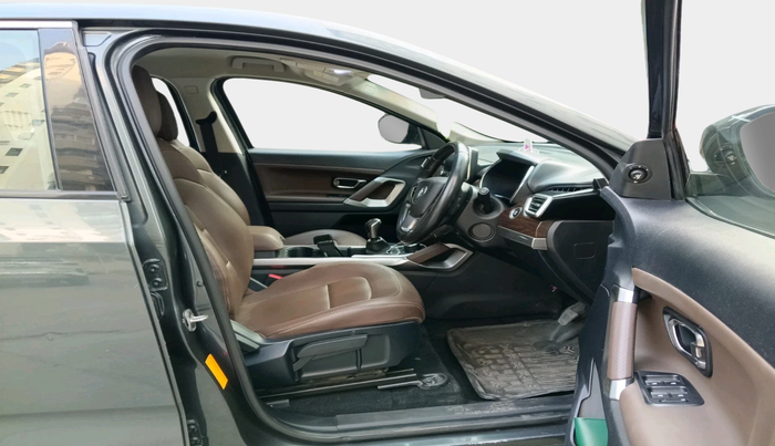 2019 Tata Harrier XZ 2.0L, Diesel, Manual, 95,091 km, interior
