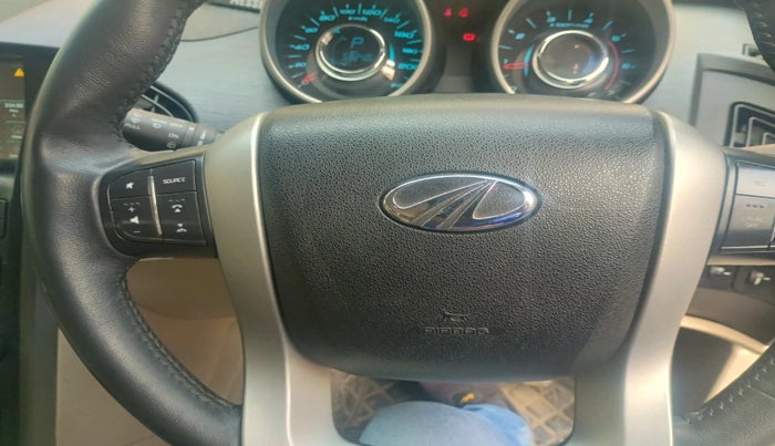 2016 Mahindra XUV500 W10 AT 1.99, Diesel, Automatic, 58,240 km, interior