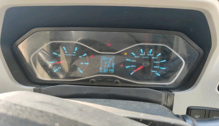 2020 Mahindra Scorpio S9, Diesel, Manual, 62,145 km, interior