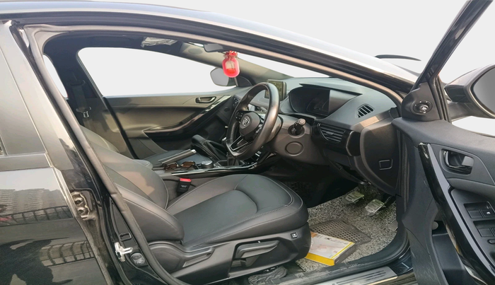 2022 Tata NEXON XZ PLUS (PREMIUM) DIESEL DARK EDITION, Diesel, Manual, 41,498 km, interior