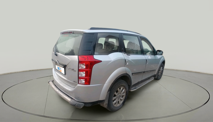 2016 Mahindra XUV500 W10 1.99, Diesel, Manual, 2,56,638 km, exterior