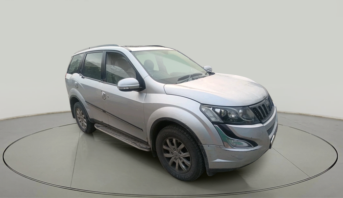 2016 Mahindra XUV500 W10 1.99, Diesel, Manual, 2,56,638 km, exterior