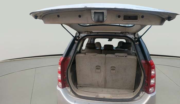 2016 Mahindra XUV500 W10 1.99, Diesel, Manual, 2,56,638 km, exterior