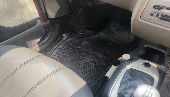 2014 Tata Nano TWIST XT, Petrol, Manual, 98,554 km, interior