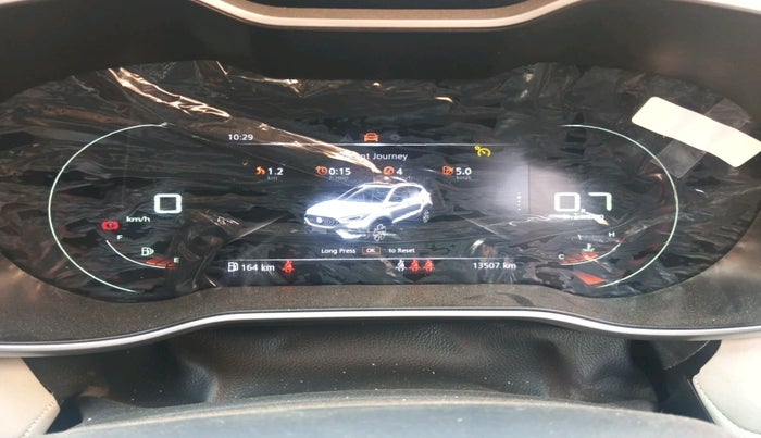 2024 MG ASTOR Select 1.5 MT (Ivory), Petrol, Manual, 13,507 km, interior