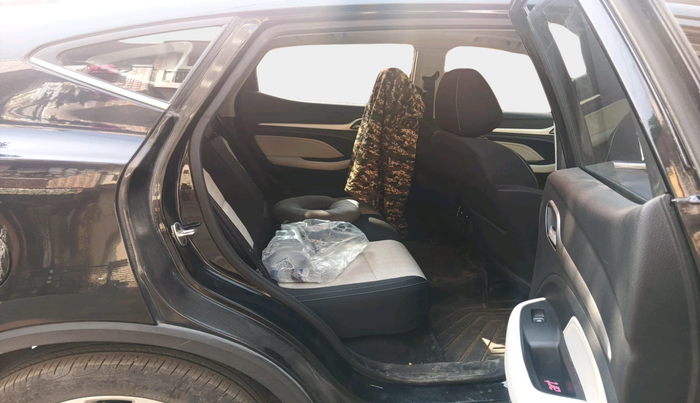 2024 MG ASTOR Select 1.5 MT (Ivory), Petrol, Manual, 13,507 km, interior