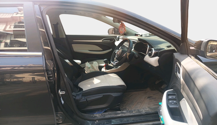 2024 MG ASTOR Select 1.5 MT (Ivory), Petrol, Manual, 13,507 km, interior