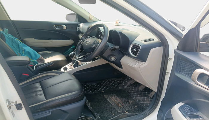 2019 Hyundai VENUE SX 1.0 TURBO DUAL TONE, Petrol, Manual, 61,867 km, interior