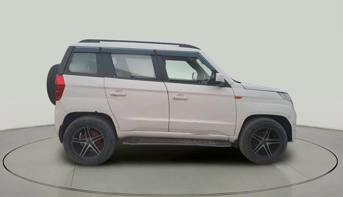 2016 Mahindra TUV300 T8, Diesel, Manual, 1,56,417 km, exterior