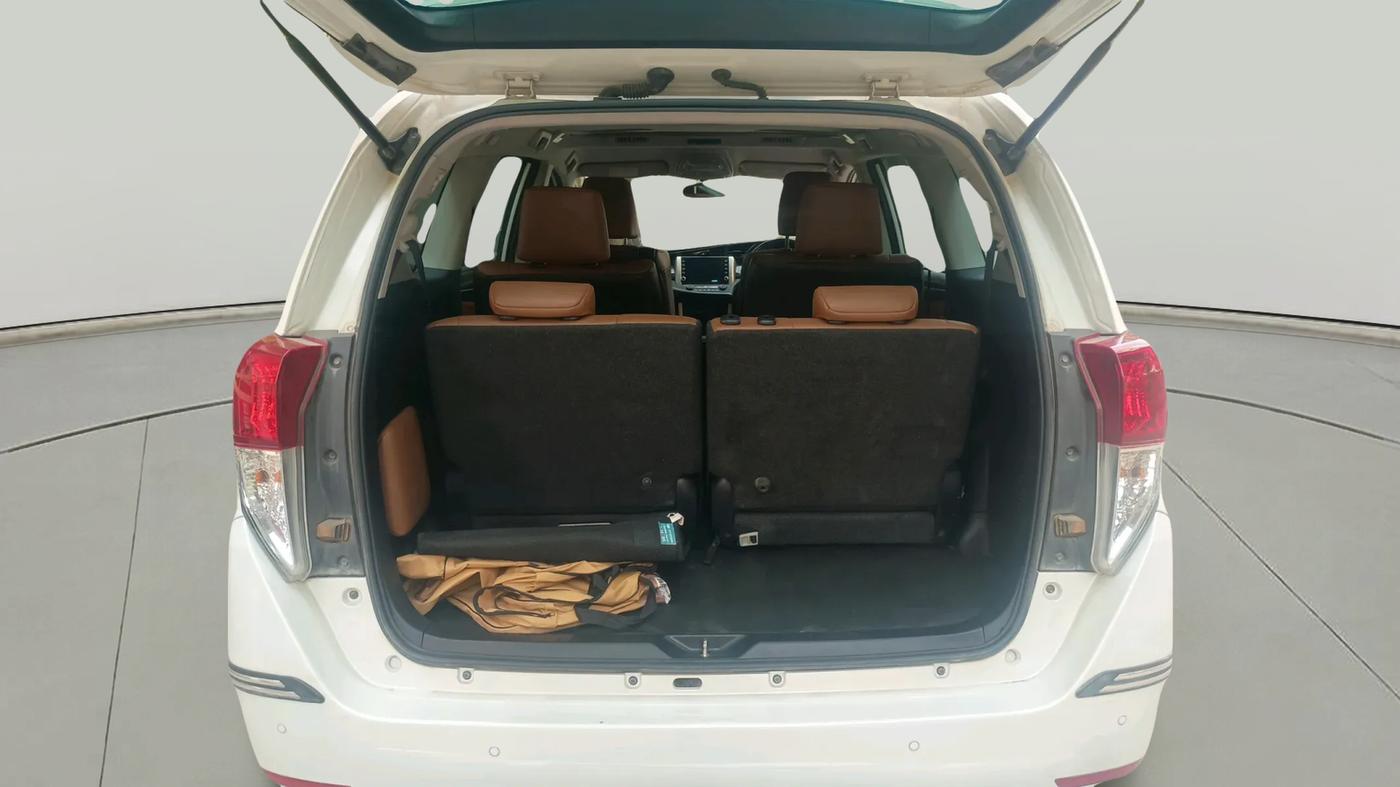 2022 Toyota Innova Crysta 2.7 ZX AT 7 STR, Petrol, Automatic, 21,323 km, exterior