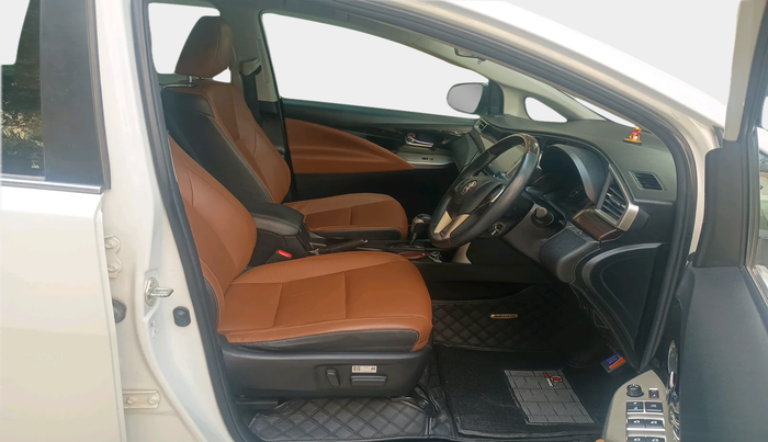 2022 Toyota Innova Crysta 2.7 ZX AT 7 STR, Petrol, Automatic, 21,323 km, interior