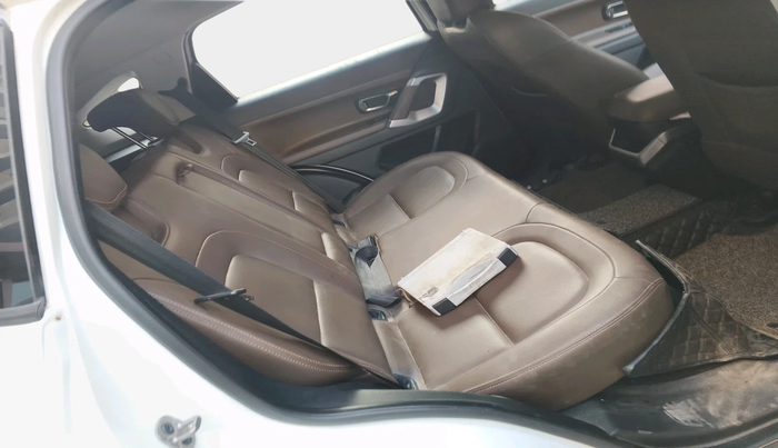 2019 Tata Harrier XZ 2.0L, Diesel, Manual, 59,646 km, interior