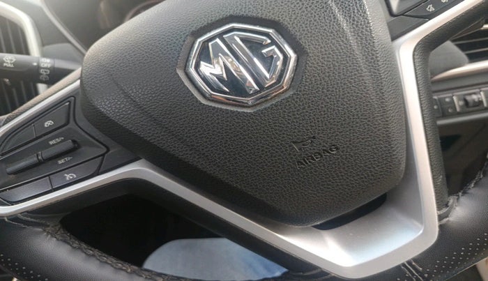 2022 MG HECTOR SHINE 1.5 PETROL TURBO CVT, Petrol, Automatic, 35,865 km, interior