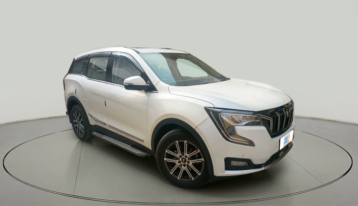 2025 Mahindra XUV700 AX 7 D AT 7 STR, Diesel, Automatic, 32,640 km, exterior