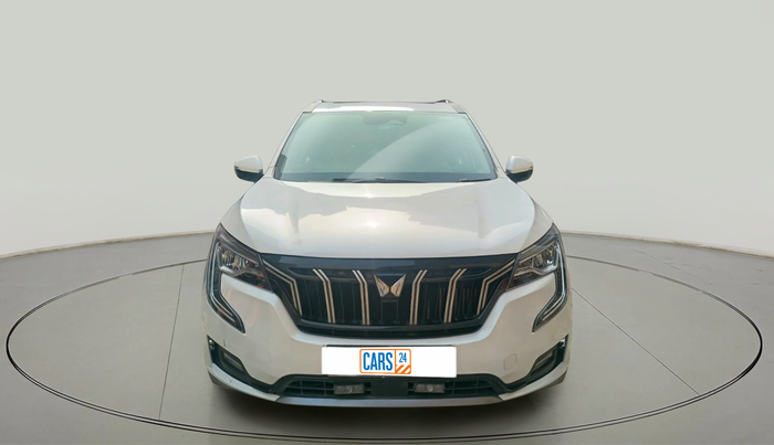 2025 Mahindra XUV700 AX 7 D AT 7 STR, Diesel, Automatic, 32,640 km, exterior