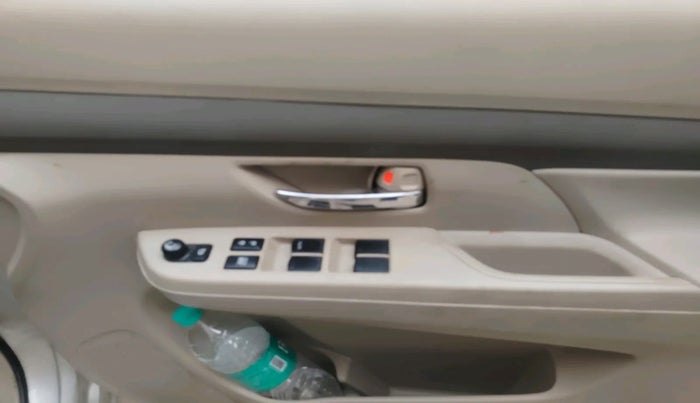 2022 Maruti Ertiga VXI CNG, Petrol, Manual, 69,811 km, interior