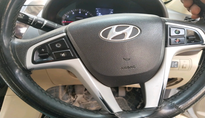 2011 Hyundai Verna FLUIDIC 1.6 VTVT EX, Petrol, Manual, 88,437 km, interior