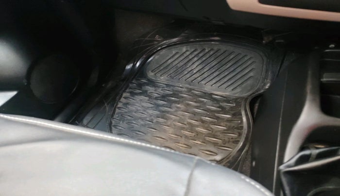 2013 Maruti Wagon R 1.0 LXI CNG, Petrol, Manual, 1,13,733 km, interior