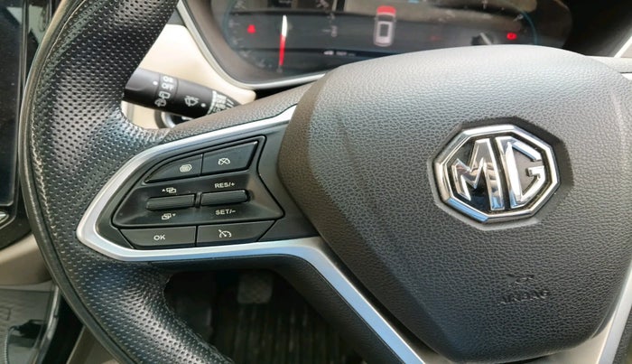 2021 MG HECTOR SHARP HYBRID 1.5 PETROL, Petrol, Manual, 1,01,424 km, interior