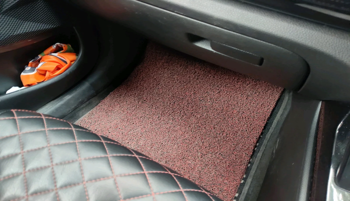 2020 KIA SELTOS HTK PLUS 1.5, Petrol, Manual, 1,07,542 km, interior