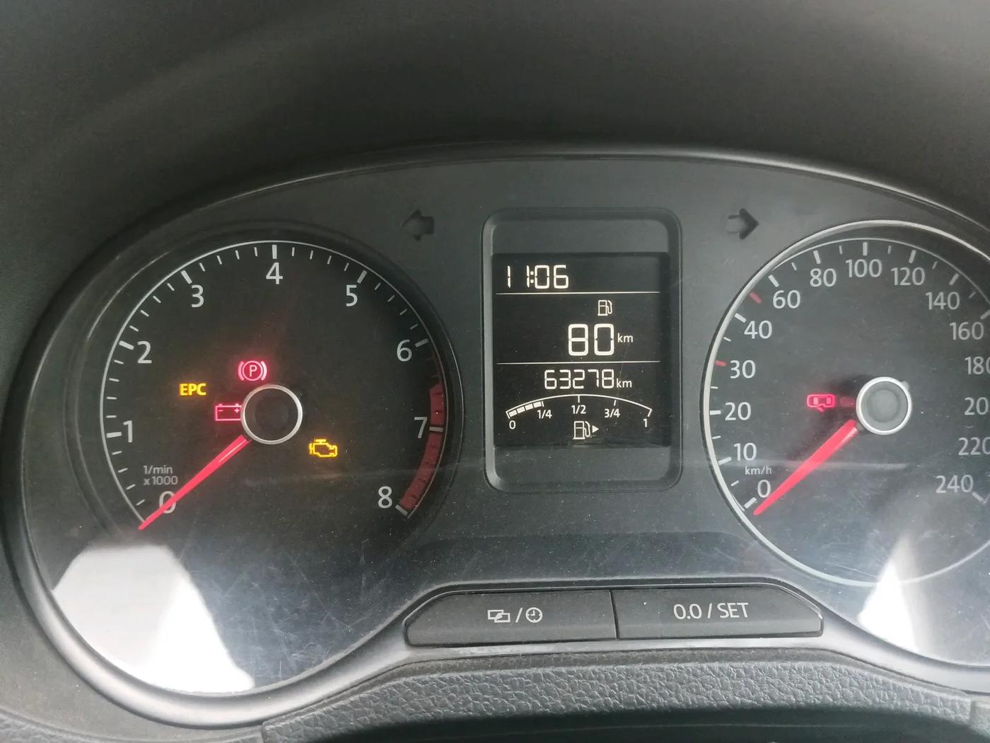 2018 Volkswagen Polo HIGHLINE PLUS 1.2(16 ALLOY, Petrol, Manual, 64,000 km, interior