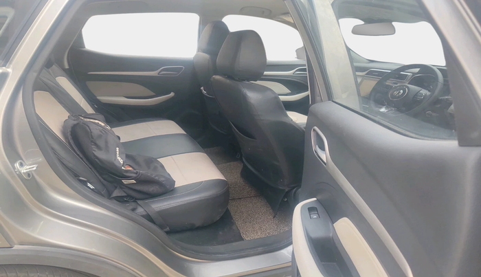 2024 MG ASTOR Sprint 1.5 MT (Ivory), Petrol, Manual, 6,646 km, interior