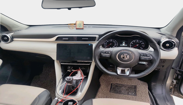 2024 MG ASTOR Sprint 1.5 MT (Ivory), Petrol, Manual, 6,646 km, interior