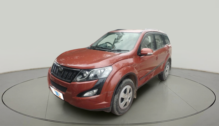 2017 Mahindra XUV500 W6 AT, Diesel, Automatic, 69,862 km, exterior