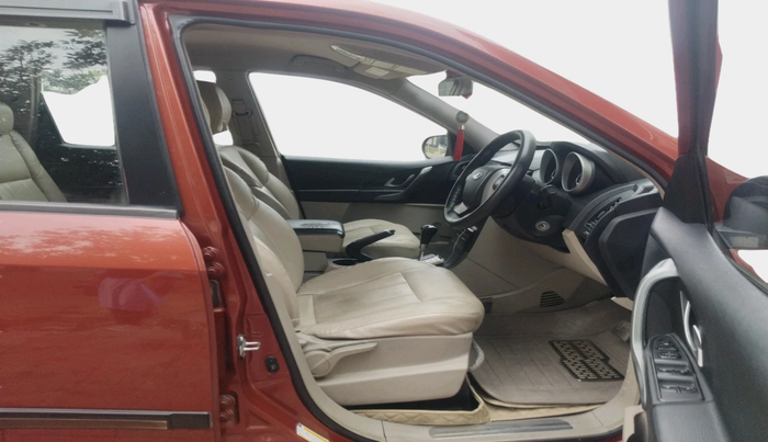 2017 Mahindra XUV500 W6 AT, Diesel, Automatic, 69,862 km, interior
