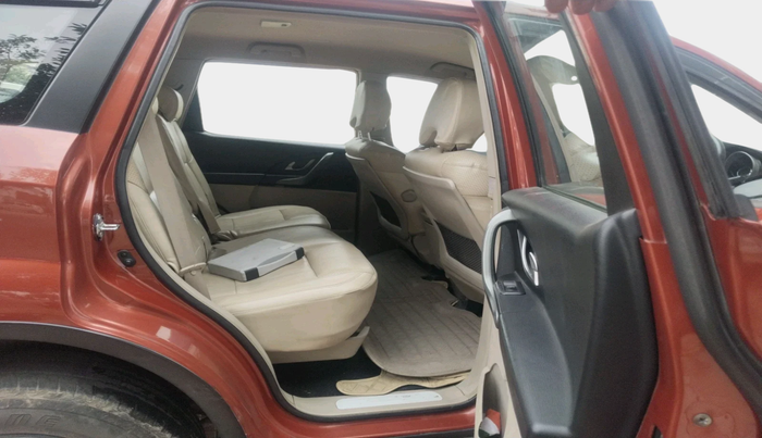 2017 Mahindra XUV500 W6 AT, Diesel, Automatic, 69,862 km, interior