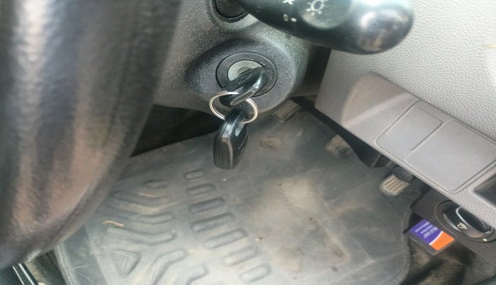 2011 Toyota Etios Liva G, Petrol, Manual, 85,888 km, interior