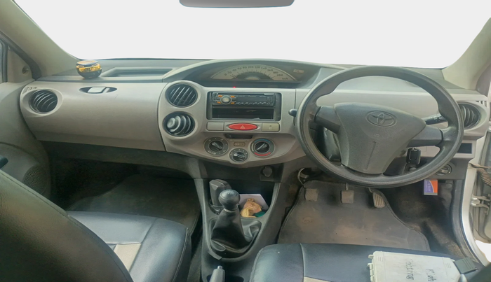 2011 Toyota Etios Liva G, Petrol, Manual, 85,888 km, interior