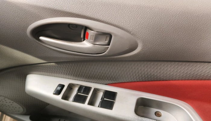 2011 Toyota Etios VX, Petrol, Manual, 89,913 km, interior