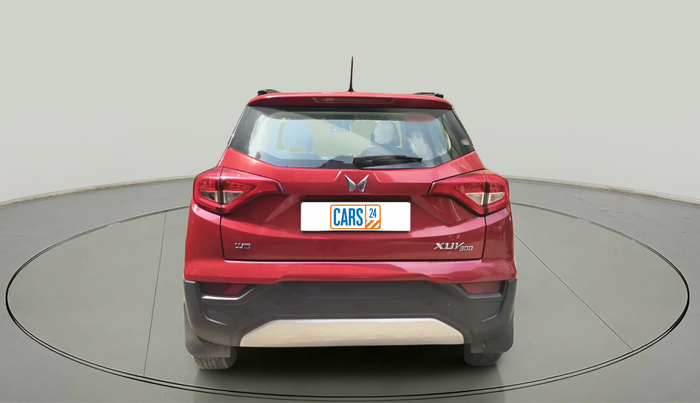 2023 Mahindra XUV300 W8 1.2 PETROL, Petrol, Manual, 4,760 km, exterior