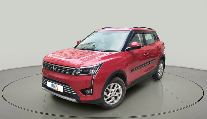 2023 Mahindra XUV300 W8 1.2 PETROL, Petrol, Manual, 4,760 km, exterior