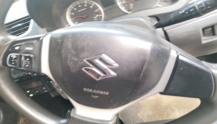 2014 Maruti Swift ZXI, Petrol, Manual, 80,406 km, interior