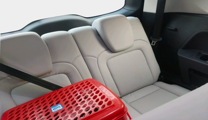 2025 Tata Safari PURE PLUS, Diesel, Manual, 13,998 km, interior