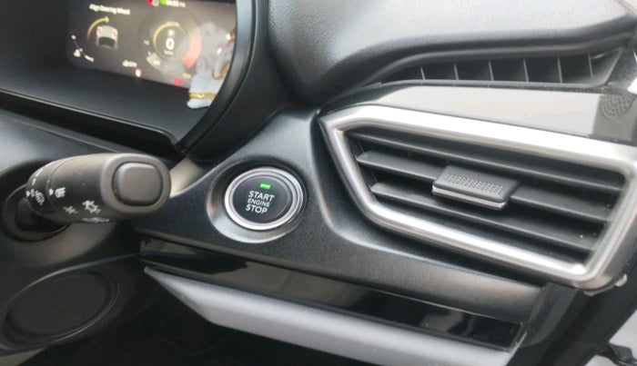 2025 Tata Safari PURE PLUS, Diesel, Manual, 13,998 km, interior